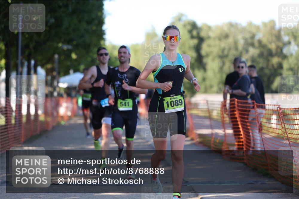07.09.2025 - 19. Norderstedt Triathlon Michael Strokosch http://msf.ph/oto/8768888 07.09.2025 16:21:42 Laufen 365, 490, 504, 522, 541, 1089, 1411 meine-sportfotos.de