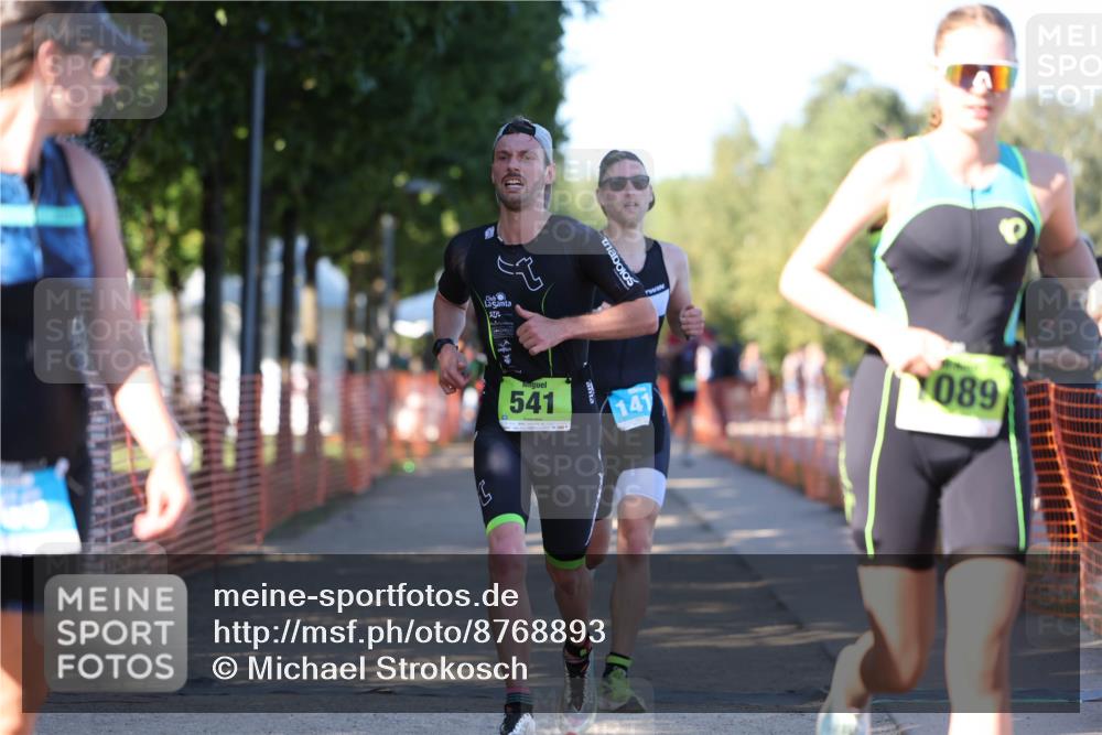 07.09.2025 - 19. Norderstedt Triathlon Michael Strokosch http://msf.ph/oto/8768893 07.09.2025 16:21:42 Laufen 365, 490, 504, 522, 541, 1089, 1411 meine-sportfotos.de