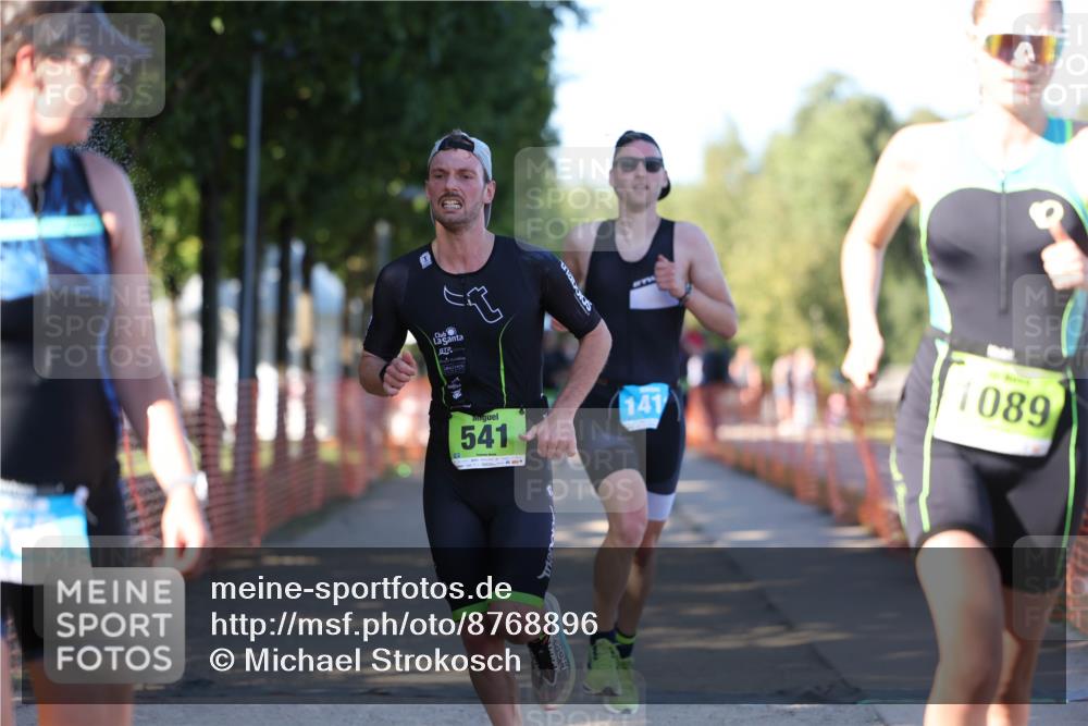07.09.2025 - 19. Norderstedt Triathlon Michael Strokosch http://msf.ph/oto/8768896 07.09.2025 16:21:43 Laufen 365, 490, 522, 541, 1089, 1411 meine-sportfotos.de