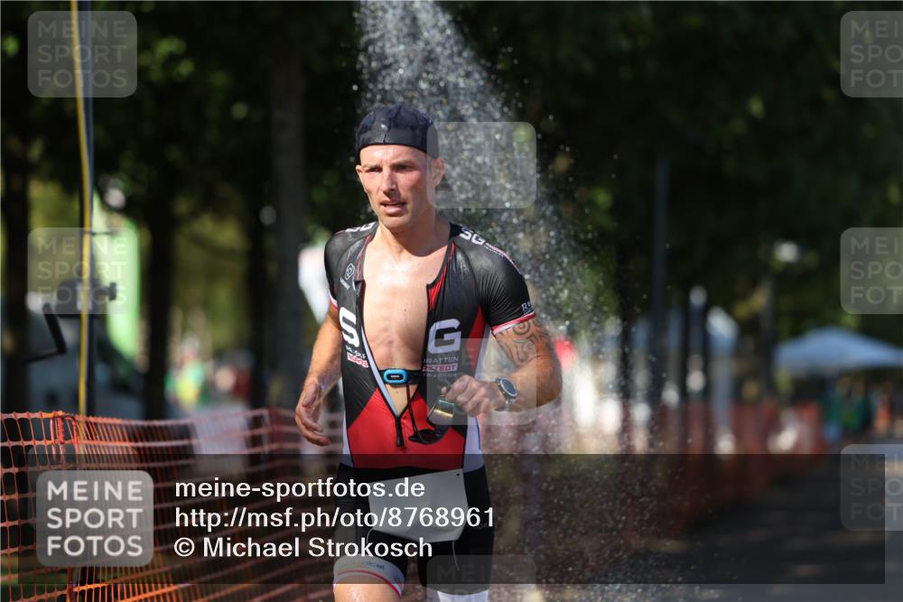 07.09.2025 - 19. Norderstedt Triathlon Michael Strokosch http://msf.ph/oto/8768961 07.09.2025 15:25:58 Laufen 1502 meine-sportfotos.de