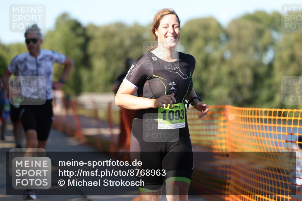 07.09.2025 - 19. Norderstedt Triathlon Michael Strokosch http://msf.ph/oto/8768963 07.09.2025 16:21:56 Laufen 396, 439, 491, 503, 547, 1072, 1077, 1093, 1407, 1470, 1494, 1569, 1609 meine-sportfotos.de