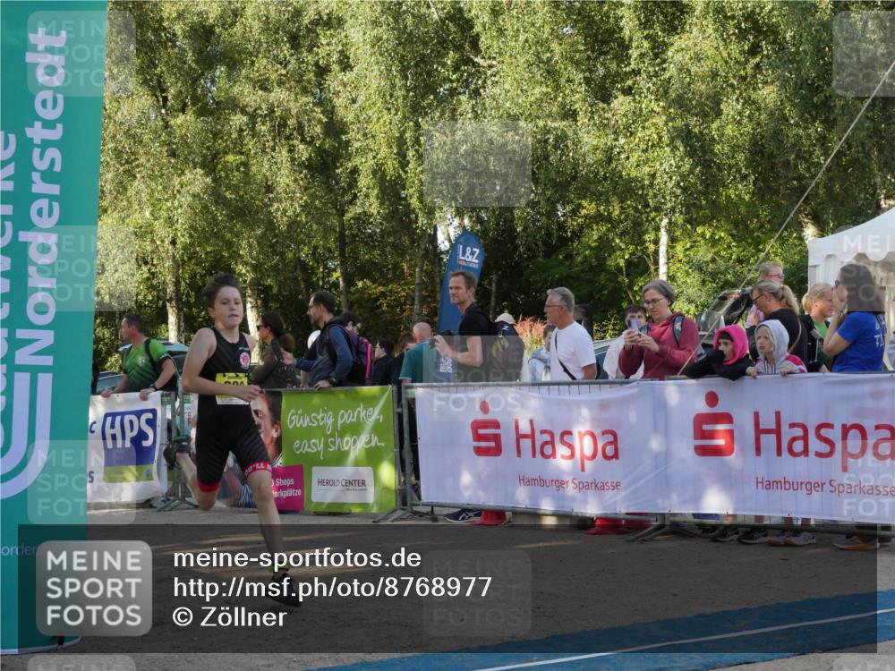 07.09.2025 - 19. Norderstedt Triathlon Zöllner http://msf.ph/oto/8768977 07.09.2025 09:48:59 Ziel 592, 629 meine-sportfotos.de