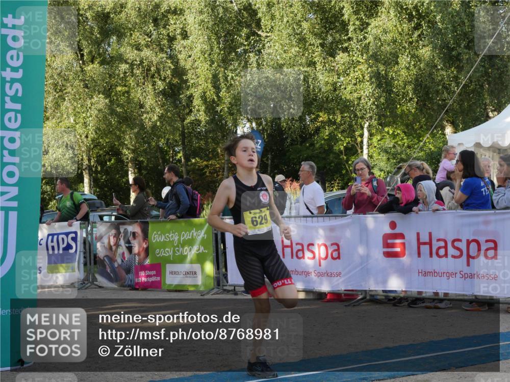 07.09.2025 - 19. Norderstedt Triathlon Zöllner http://msf.ph/oto/8768981 07.09.2025 09:48:59 Ziel 592, 629 meine-sportfotos.de