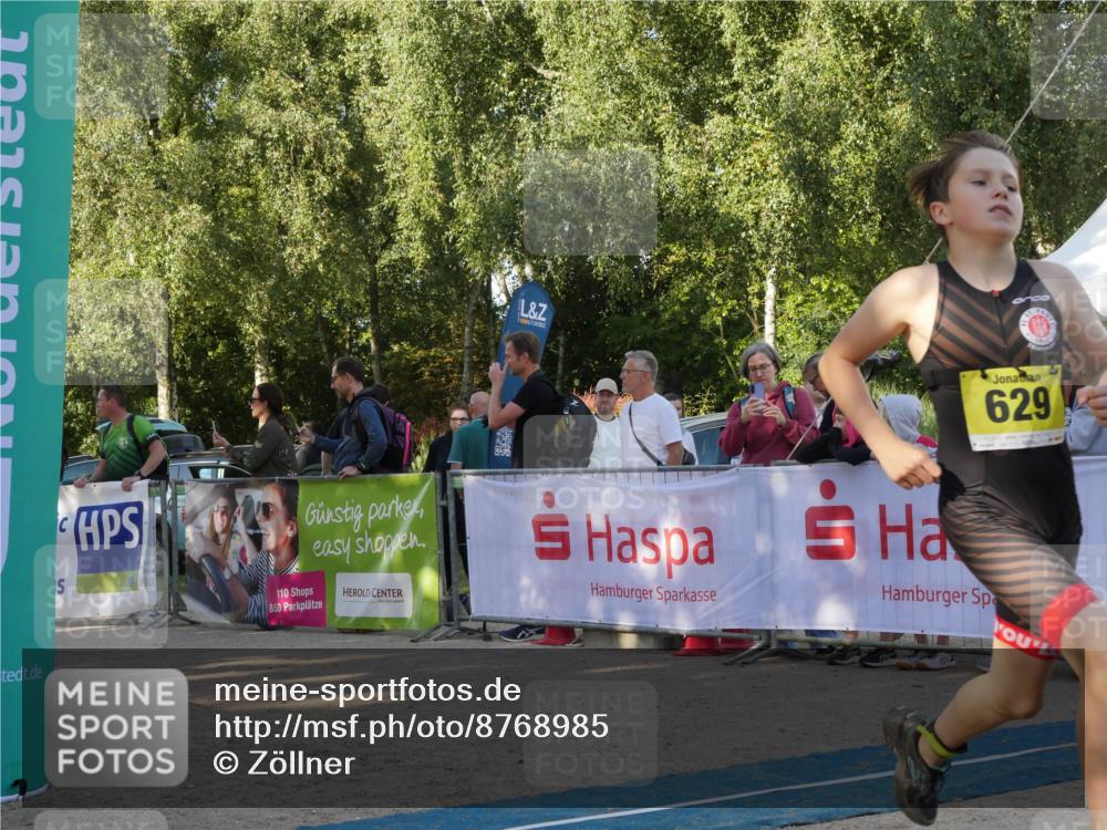 07.09.2025 - 19. Norderstedt Triathlon Zöllner http://msf.ph/oto/8768985 07.09.2025 09:49:00 Ziel 592, 629 meine-sportfotos.de