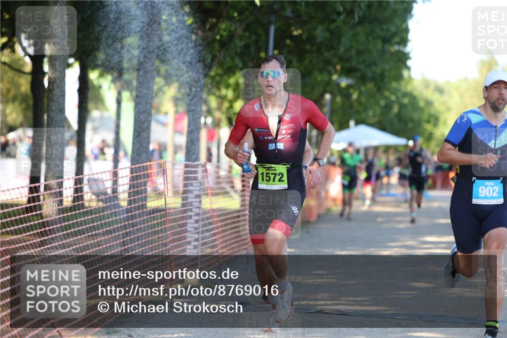 07.09.2025 - 19. Norderstedt Triathlon Michael Strokosch http://msf.ph/oto/8769016 07.09.2025 16:22:11 Laufen 453, 902, 903, 1555, 1572, 1594 meine-sportfotos.de