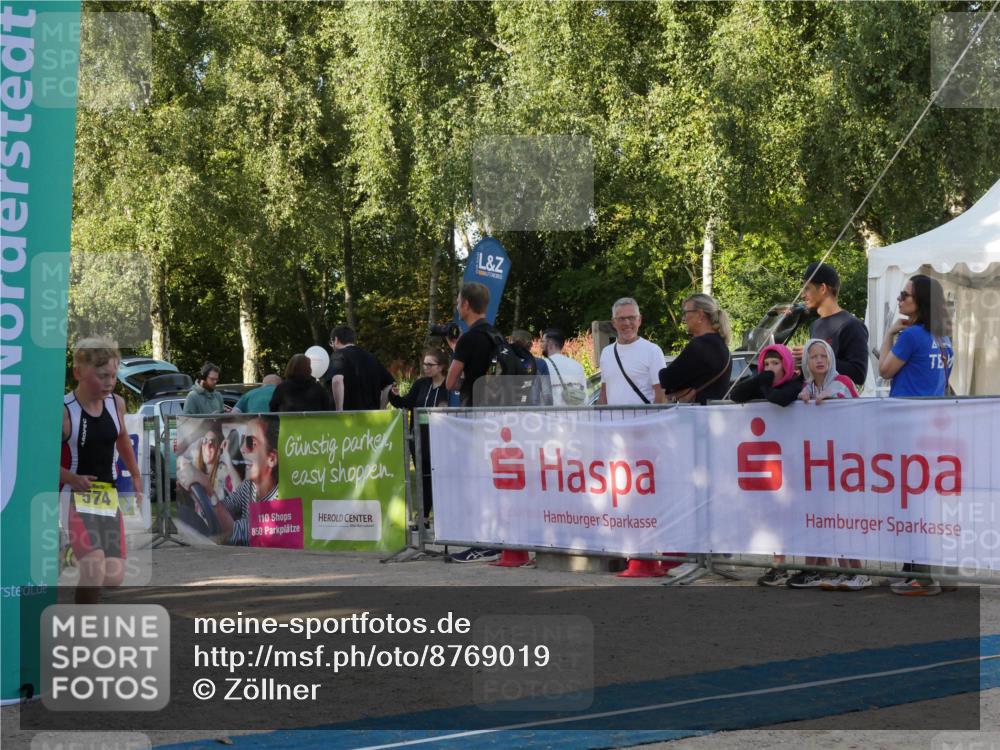07.09.2025 - 19. Norderstedt Triathlon Zöllner http://msf.ph/oto/8769019 07.09.2025 09:49:29 Ziel 554, 567, 574 meine-sportfotos.de