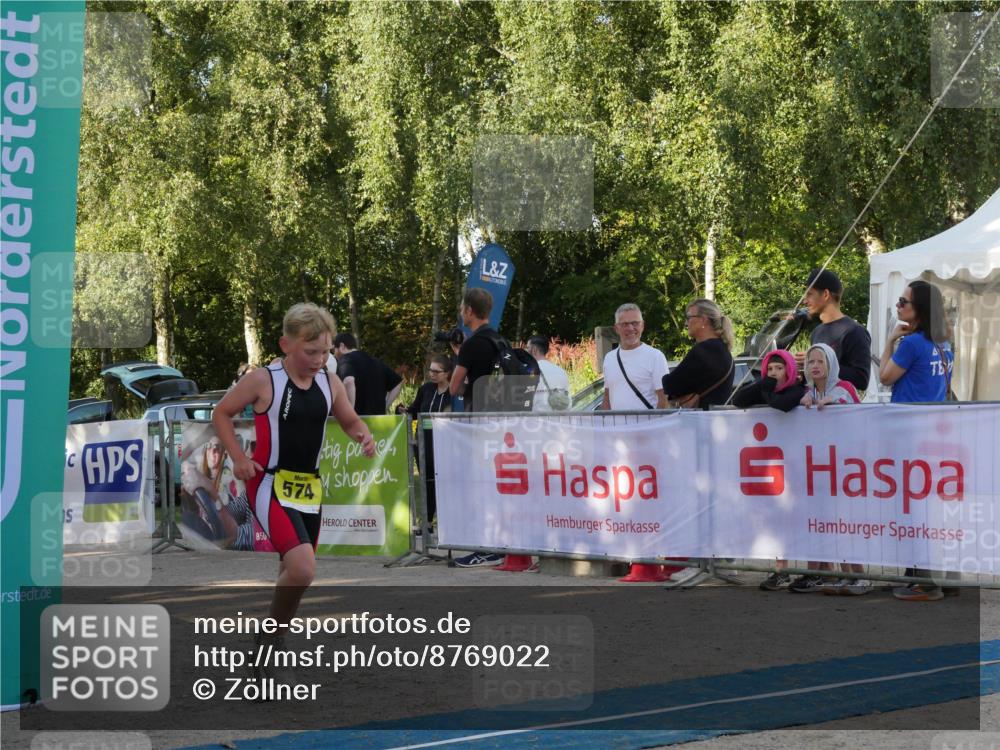 07.09.2025 - 19. Norderstedt Triathlon Zöllner http://msf.ph/oto/8769022 07.09.2025 09:49:30 Ziel 554, 567, 574 meine-sportfotos.de
