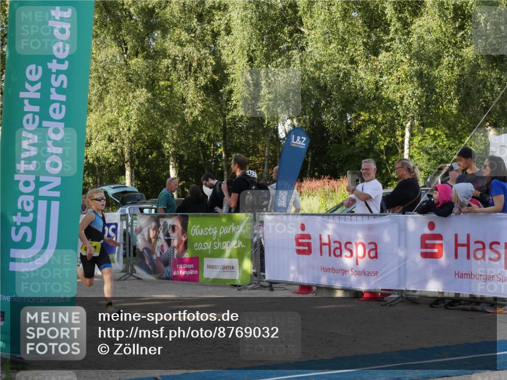 07.09.2025 - 19. Norderstedt Triathlon Zöllner http://msf.ph/oto/8769032 07.09.2025 09:49:43 Ziel 555, 624 meine-sportfotos.de