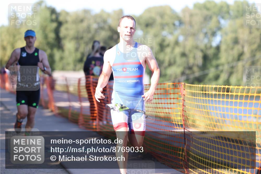 07.09.2025 - 19. Norderstedt Triathlon Michael Strokosch http://msf.ph/oto/8769033 07.09.2025 16:22:17 Laufen 465, 1058, 1555, 1594, 1611 meine-sportfotos.de