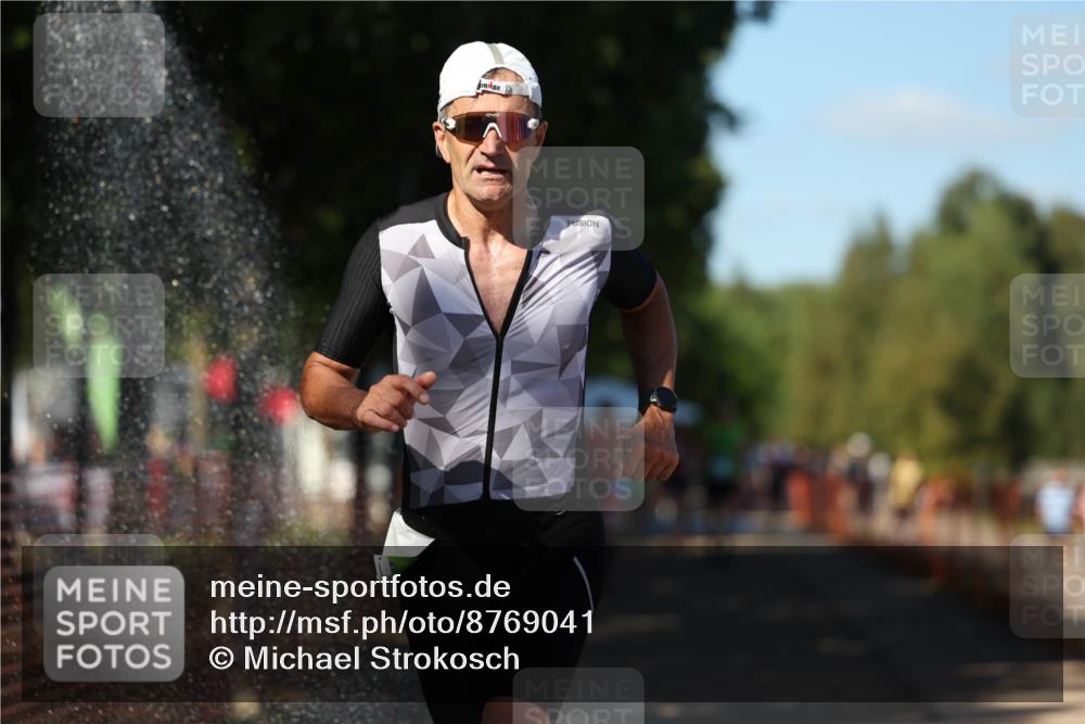 07.09.2025 - 19. Norderstedt Triathlon Michael Strokosch http://msf.ph/oto/8769041 07.09.2025 15:26:32 Laufen 1404 meine-sportfotos.de