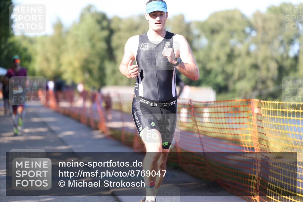 07.09.2025 - 19. Norderstedt Triathlon Michael Strokosch http://msf.ph/oto/8769047 07.09.2025 16:22:18 Laufen 465, 1058, 1555, 1594, 1611 meine-sportfotos.de