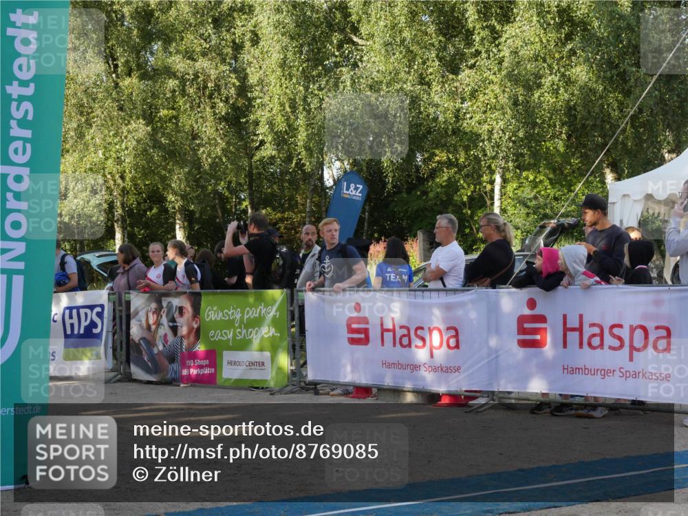 07.09.2025 - 19. Norderstedt Triathlon Zöllner http://msf.ph/oto/8769085 07.09.2025 09:50:11 Ziel 597, 634 meine-sportfotos.de