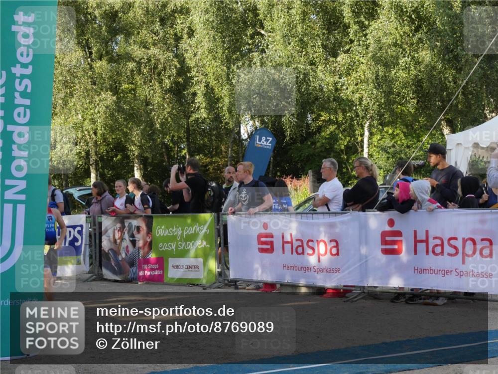 07.09.2025 - 19. Norderstedt Triathlon Zöllner http://msf.ph/oto/8769089 07.09.2025 09:50:12 Ziel 597, 634 meine-sportfotos.de