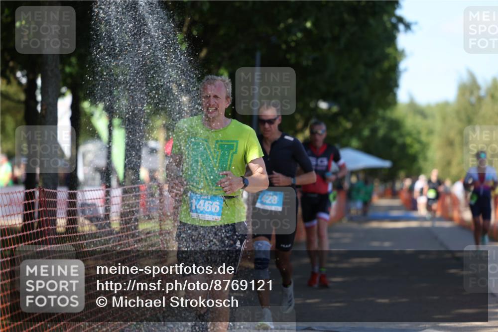 07.09.2025 - 19. Norderstedt Triathlon Michael Strokosch http://msf.ph/oto/8769121 07.09.2025 15:26:43 Laufen 428, 475, 986, 1404, 1466 meine-sportfotos.de