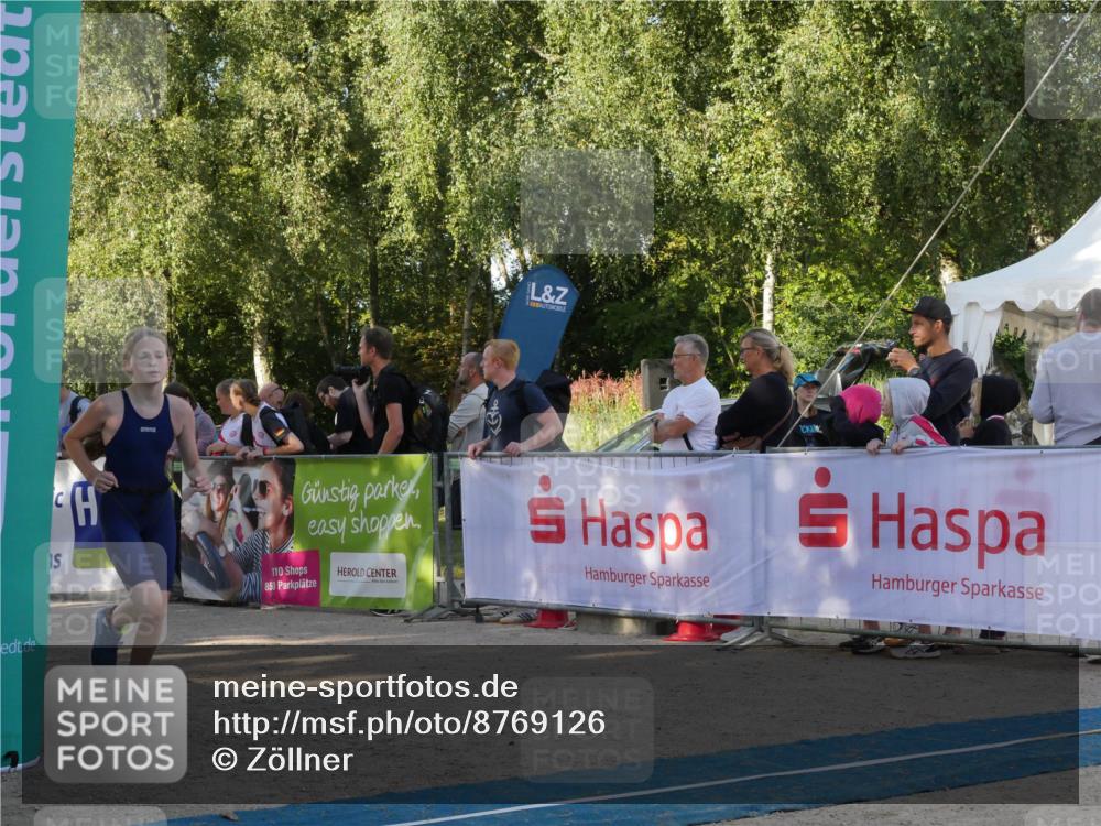 07.09.2025 - 19. Norderstedt Triathlon Zöllner http://msf.ph/oto/8769126 07.09.2025 09:50:19 Ziel 597, 619, 634 meine-sportfotos.de