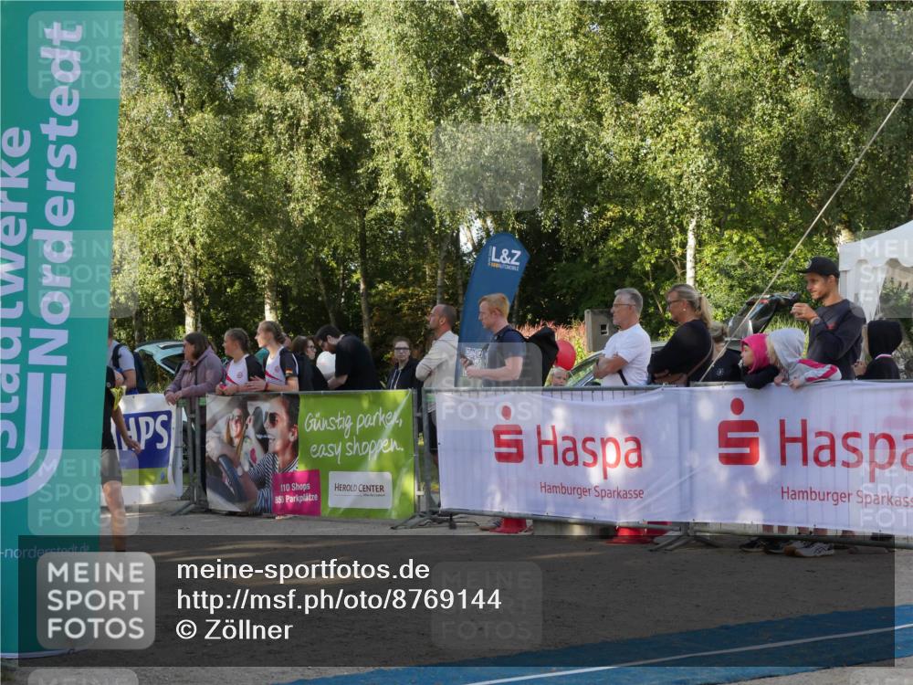07.09.2025 - 19. Norderstedt Triathlon Zöllner http://msf.ph/oto/8769144 07.09.2025 09:50:26 Ziel 584, 619 meine-sportfotos.de