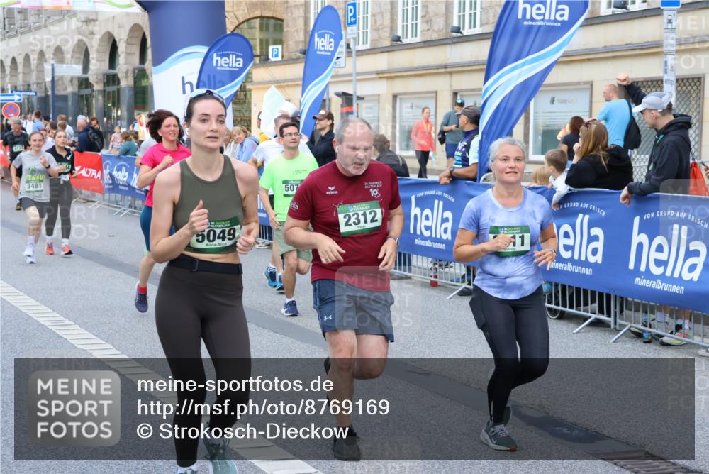 07.09.2025 - BARMER Alsterlauf Strokosch-Dieckow http://msf.ph/oto/8769169 07.09.2025 10:10:42 Ziel 2057, 2438, 2754, 3094, 3205, 3350, 3600, 4127, 4380, 4381, 4418, 4515, 5197, 5201, 5419, 5808, 6191, 8330, 8331, 8340, 8404 meine-sportfotos.de