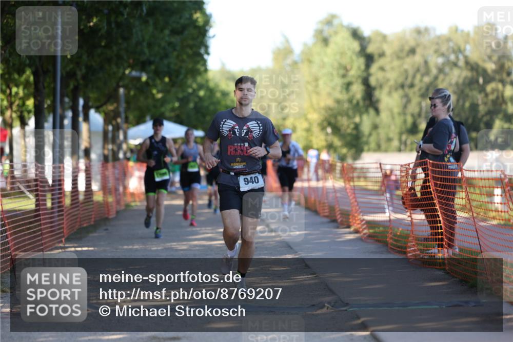 07.09.2025 - 19. Norderstedt Triathlon Michael Strokosch http://msf.ph/oto/8769207 07.09.2025 16:22:51 Laufen 448, 449, 458, 539, 917, 940, 1084, 1096, 1629 meine-sportfotos.de
