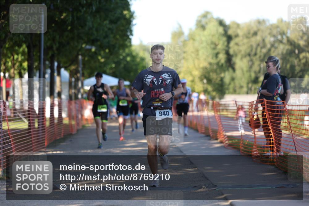07.09.2025 - 19. Norderstedt Triathlon Michael Strokosch http://msf.ph/oto/8769210 07.09.2025 16:22:52 Laufen 448, 449, 458, 539, 917, 940, 1084, 1096, 1629 meine-sportfotos.de