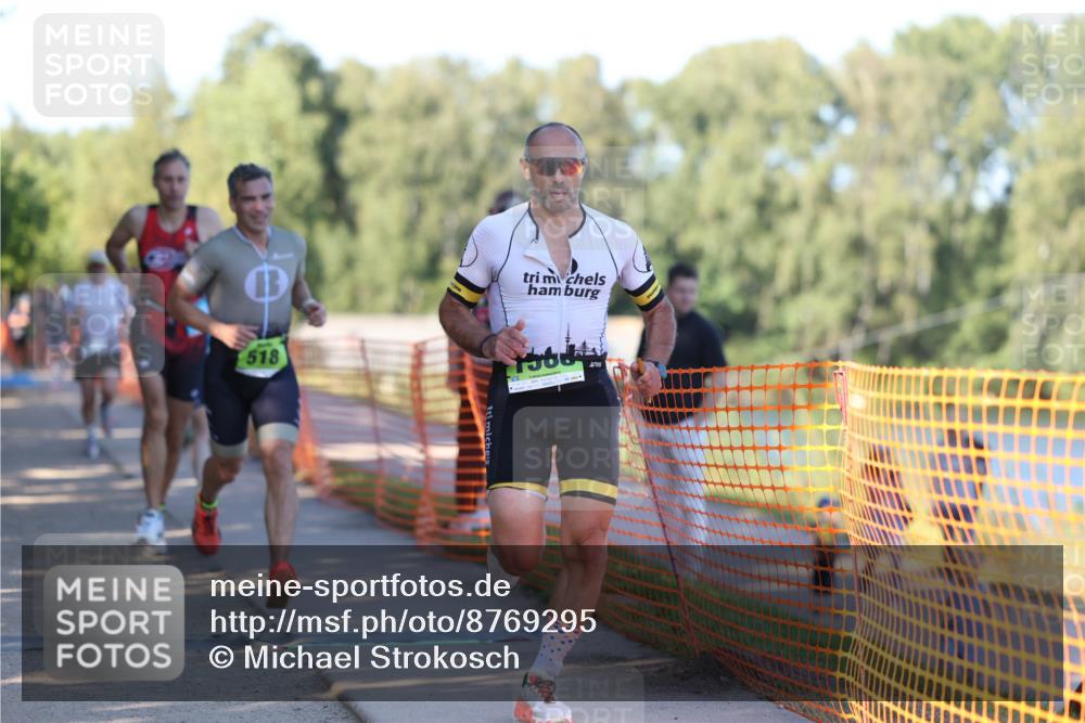 07.09.2025 - 19. Norderstedt Triathlon Michael Strokosch http://msf.ph/oto/8769295 07.09.2025 16:23:15 Laufen 362, 518, 537, 543, 878, 943, 1046, 1588, 1606 meine-sportfotos.de