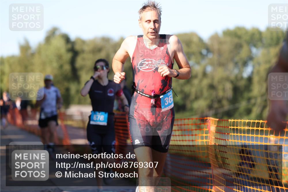 07.09.2025 - 19. Norderstedt Triathlon Michael Strokosch http://msf.ph/oto/8769307 07.09.2025 16:23:18 Laufen 362, 518, 537, 538, 543, 878, 943, 1046, 1588, 1606 meine-sportfotos.de