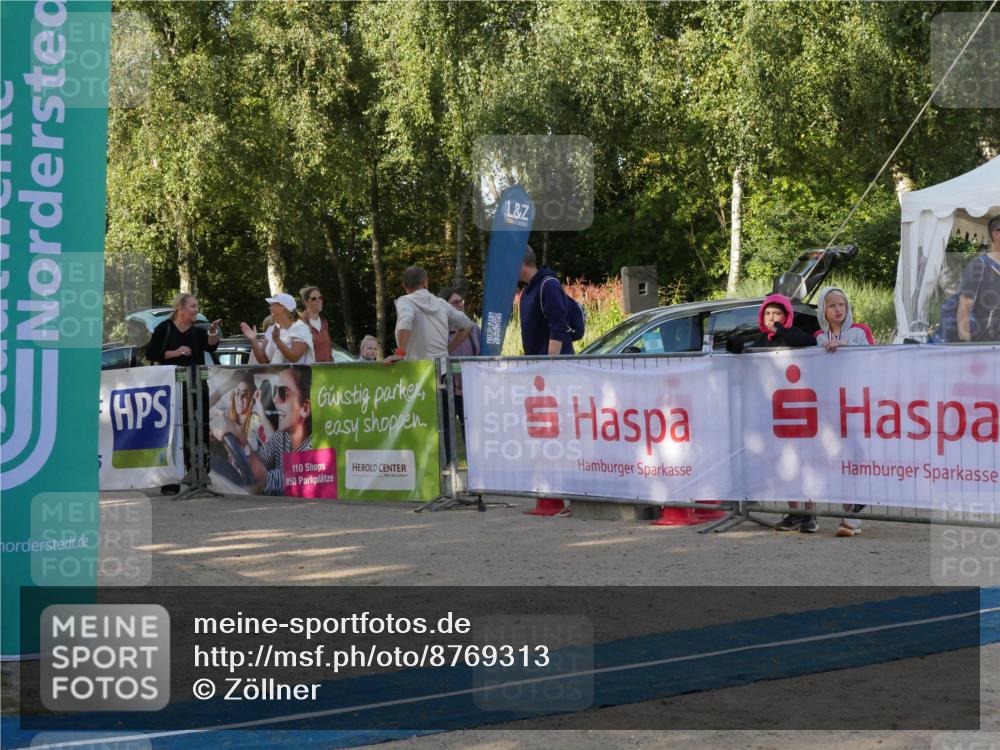 07.09.2025 - 19. Norderstedt Triathlon Zöllner http://msf.ph/oto/8769313 07.09.2025 09:52:31 Ziel 579, 580, 631 meine-sportfotos.de