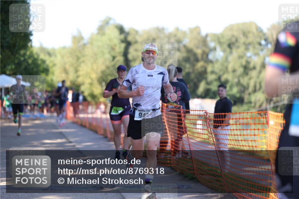 07.09.2025 - 19. Norderstedt Triathlon Michael Strokosch http://msf.ph/oto/8769318 07.09.2025 16:23:21 Laufen 362, 518, 537, 538, 543, 878, 943, 1046, 1433, 1561 meine-sportfotos.de