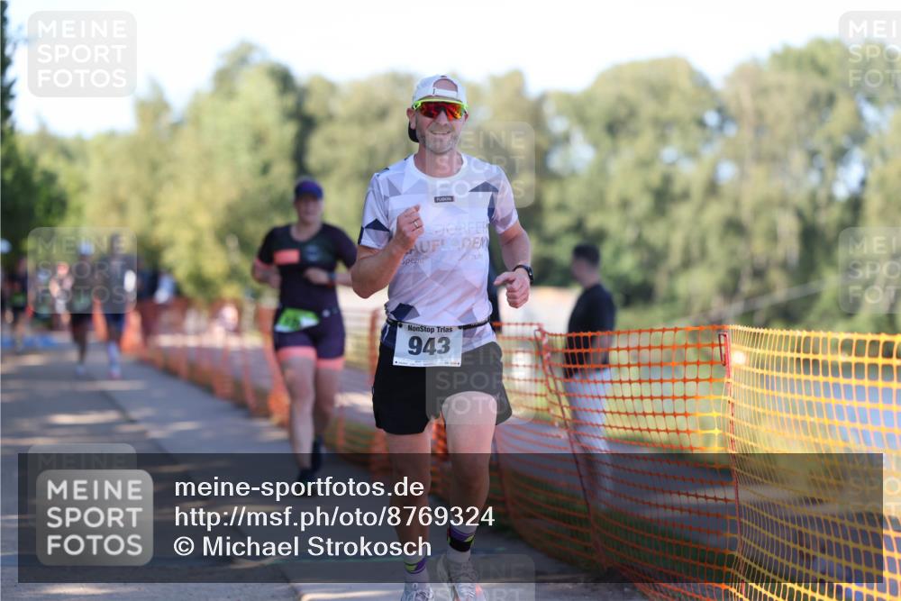 07.09.2025 - 19. Norderstedt Triathlon Michael Strokosch http://msf.ph/oto/8769324 07.09.2025 16:23:21 Laufen 362, 518, 537, 538, 543, 878, 943, 1046, 1433, 1561 meine-sportfotos.de