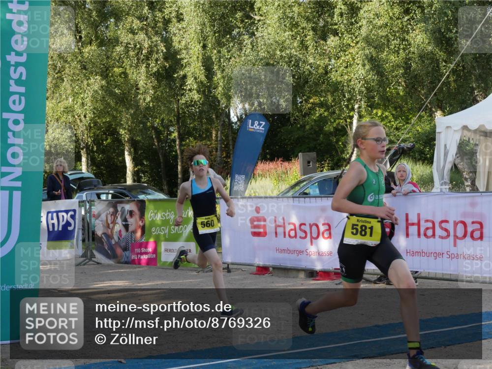 07.09.2025 - 19. Norderstedt Triathlon Zöllner http://msf.ph/oto/8769326 07.09.2025 09:53:03 Ziel 560, 581 meine-sportfotos.de