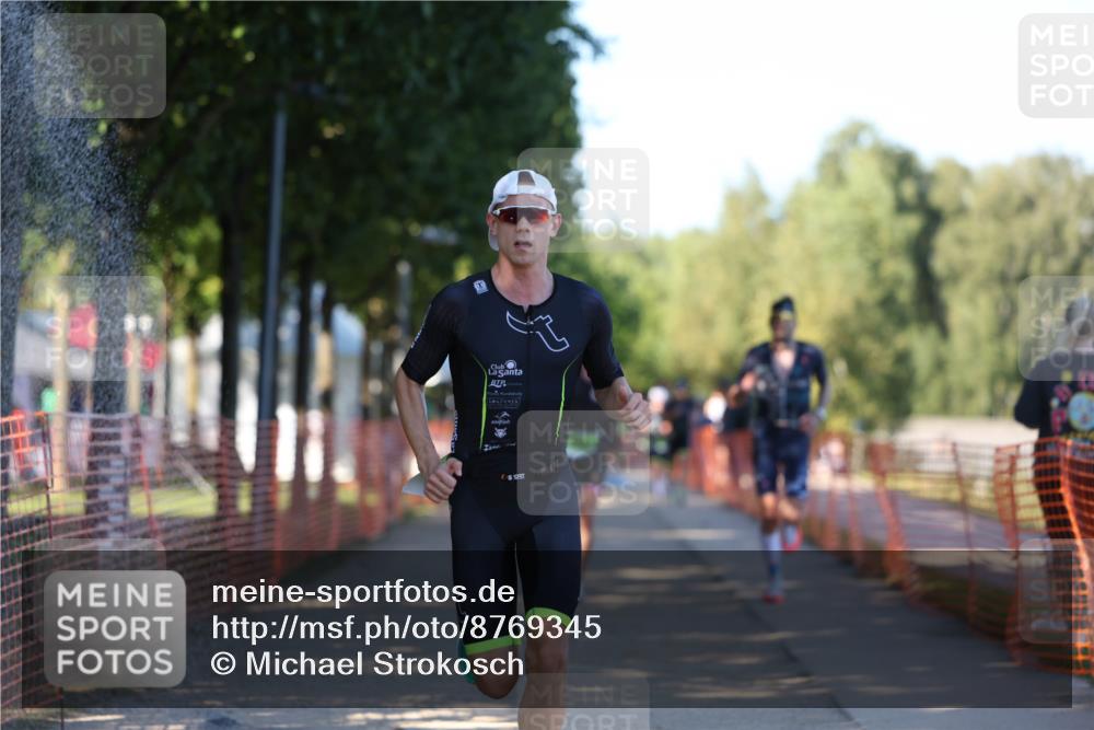 07.09.2025 - 19. Norderstedt Triathlon Michael Strokosch http://msf.ph/oto/8769345 07.09.2025 16:23:25 Laufen 494, 537, 538, 543, 943, 1046, 1433, 1561 meine-sportfotos.de