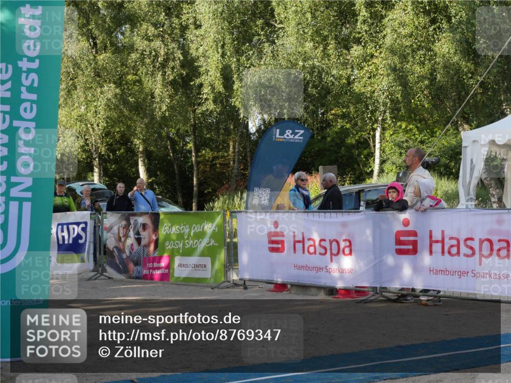 07.09.2025 - 19. Norderstedt Triathlon Zöllner http://msf.ph/oto/8769347 07.09.2025 09:53:45 Ziel 558, 589, 610 meine-sportfotos.de
