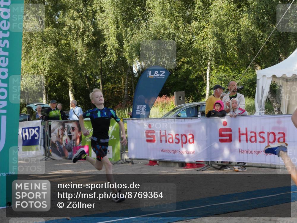 07.09.2025 - 19. Norderstedt Triathlon Zöllner http://msf.ph/oto/8769364 07.09.2025 09:53:47 Ziel 589, 610 meine-sportfotos.de