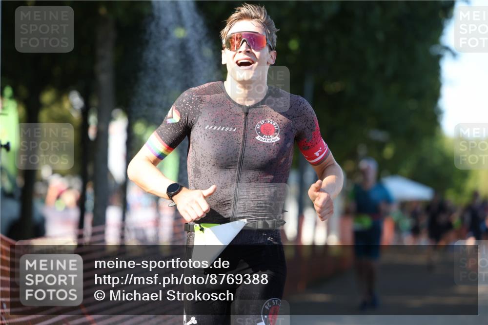 07.09.2025 - 19. Norderstedt Triathlon Michael Strokosch http://msf.ph/oto/8769388 07.09.2025 16:23:32 Laufen 488, 494, 531, 866, 1095, 1433, 1561 meine-sportfotos.de