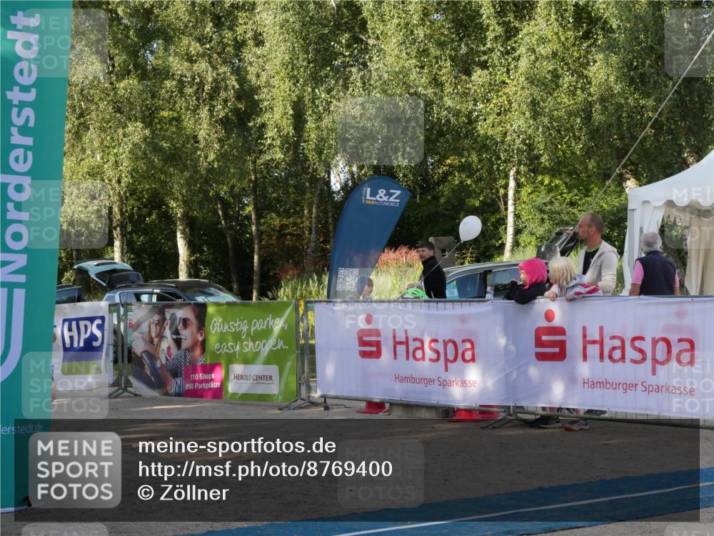 07.09.2025 - 19. Norderstedt Triathlon Zöllner http://msf.ph/oto/8769400 07.09.2025 09:54:59 Ziel 571 meine-sportfotos.de