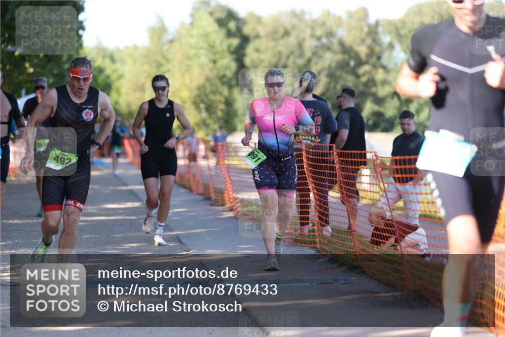 07.09.2025 - 19. Norderstedt Triathlon Michael Strokosch http://msf.ph/oto/8769433 07.09.2025 16:23:43 Laufen 488, 492, 527, 866, 930, 1091, 1094, 1095, 1415, 1453, 1589, 1616 meine-sportfotos.de