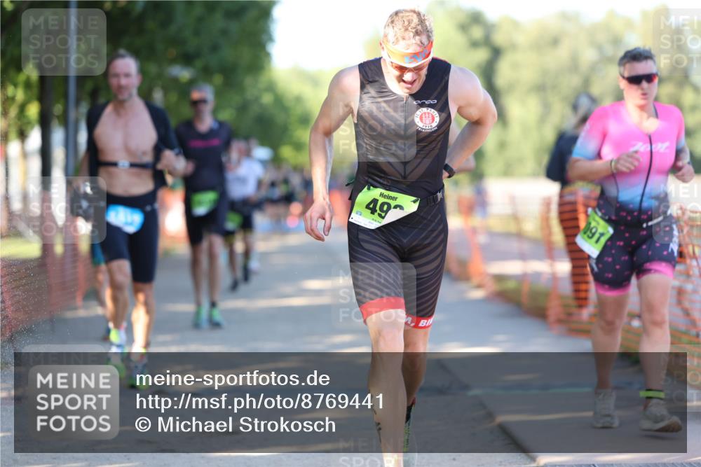 07.09.2025 - 19. Norderstedt Triathlon Michael Strokosch http://msf.ph/oto/8769441 07.09.2025 16:23:45 Laufen 492, 527, 930, 937, 1080, 1091, 1094, 1415, 1429, 1453, 1589, 1616, 1626 meine-sportfotos.de