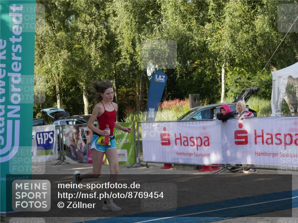 07.09.2025 - 19. Norderstedt Triathlon Zöllner http://msf.ph/oto/8769454 07.09.2025 09:57:11 Ziel 620 meine-sportfotos.de