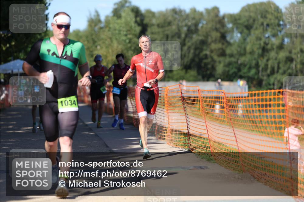 07.09.2025 - 19. Norderstedt Triathlon Michael Strokosch http://msf.ph/oto/8769462 07.09.2025 15:28:22 Laufen 879, 977, 1034, 1465 meine-sportfotos.de