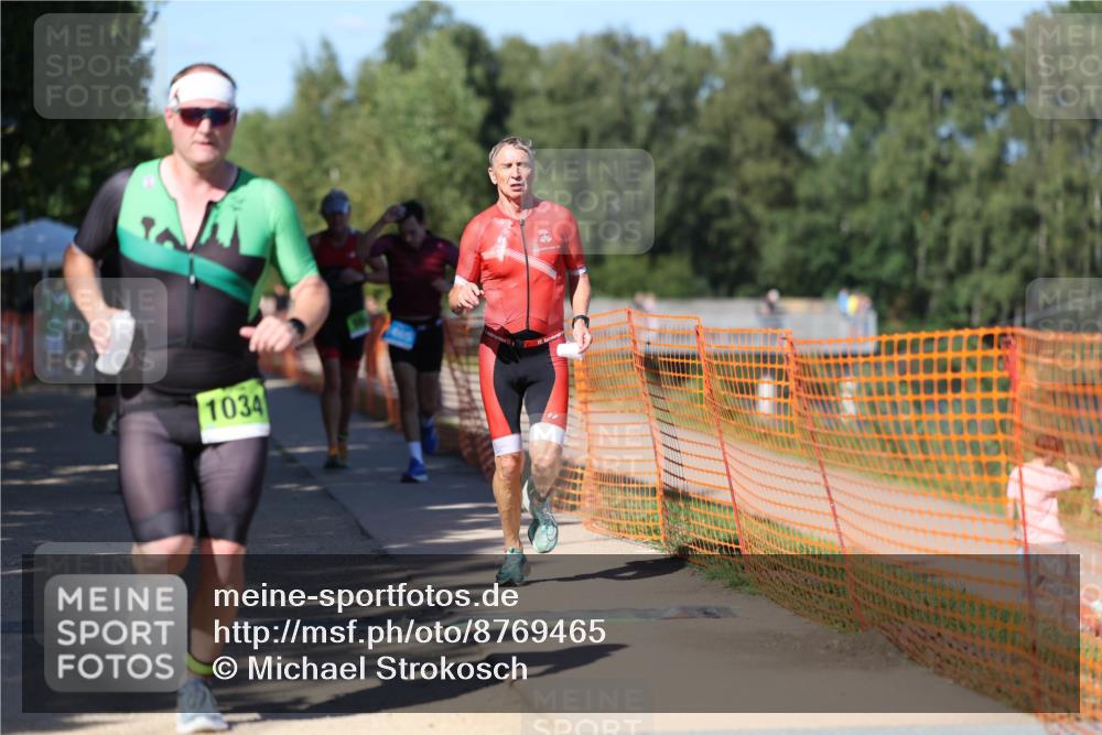 07.09.2025 - 19. Norderstedt Triathlon Michael Strokosch http://msf.ph/oto/8769465 07.09.2025 15:28:22 Laufen 879, 977, 1034, 1465 meine-sportfotos.de