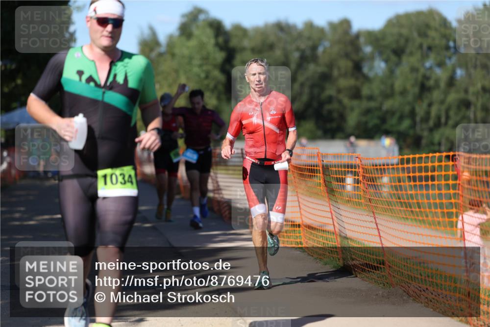 07.09.2025 - 19. Norderstedt Triathlon Michael Strokosch http://msf.ph/oto/8769476 07.09.2025 15:28:23 Laufen 879, 977, 1034, 1465 meine-sportfotos.de