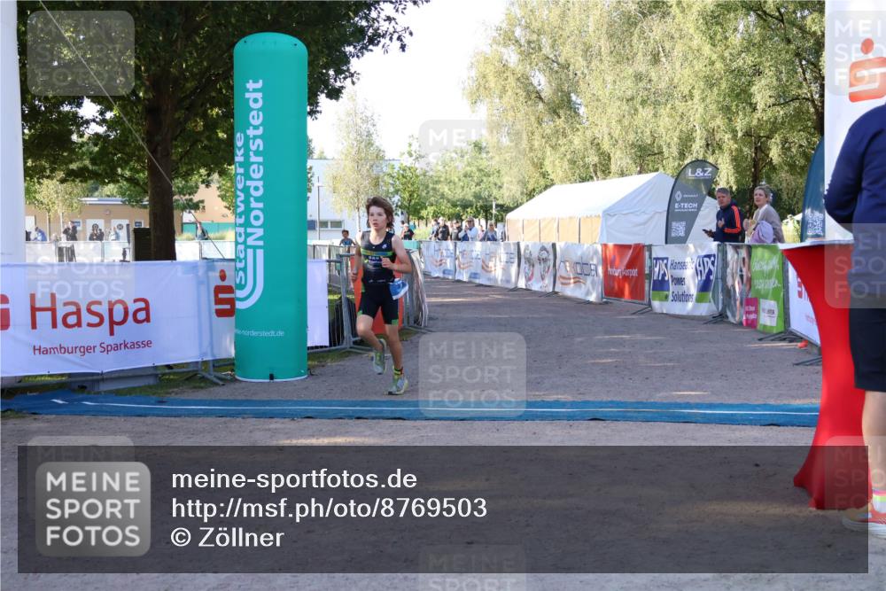 07.09.2025 - 19. Norderstedt Triathlon Zöllner http://msf.ph/oto/8769503 07.09.2025 09:12:18 Ziel 1 meine-sportfotos.de