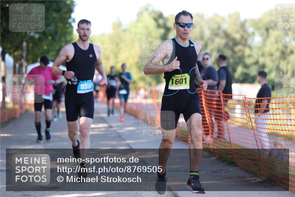 07.09.2025 - 19. Norderstedt Triathlon Michael Strokosch http://msf.ph/oto/8769505 07.09.2025 16:24:00 Laufen 889, 945, 950, 1085, 1574, 1601 meine-sportfotos.de
