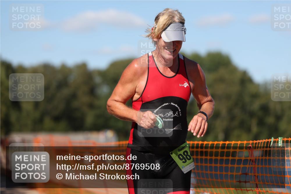 07.09.2025 - 19. Norderstedt Triathlon Michael Strokosch http://msf.ph/oto/8769508 07.09.2025 15:28:29 Laufen 879, 1465 meine-sportfotos.de