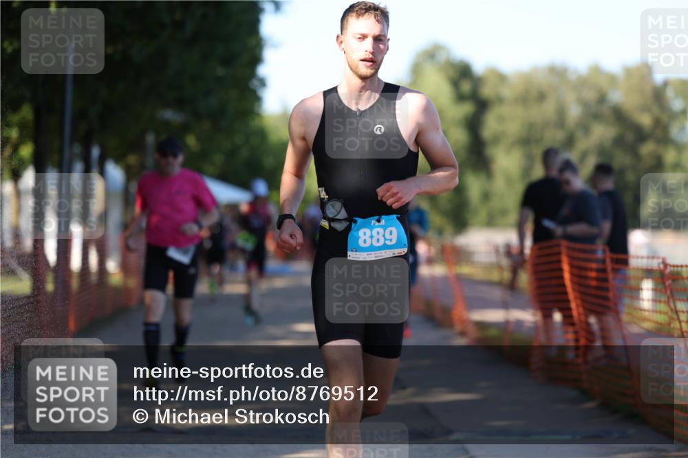 07.09.2025 - 19. Norderstedt Triathlon Michael Strokosch http://msf.ph/oto/8769512 07.09.2025 16:24:01 Laufen 889, 945, 950, 1085, 1551, 1574, 1601 meine-sportfotos.de