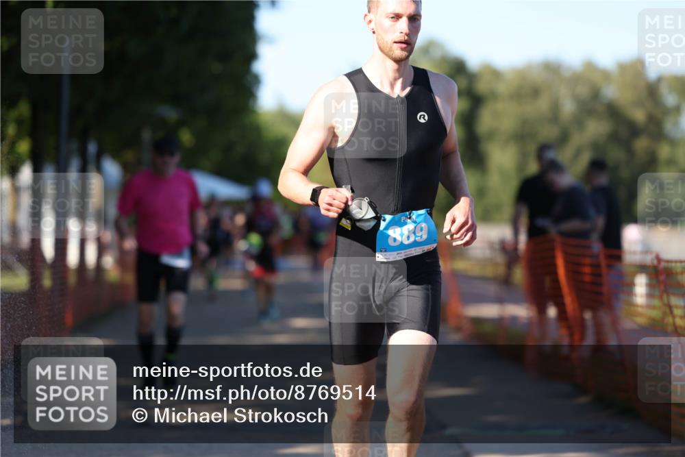 07.09.2025 - 19. Norderstedt Triathlon Michael Strokosch http://msf.ph/oto/8769514 07.09.2025 16:24:01 Laufen 889, 945, 950, 1085, 1551, 1574, 1601 meine-sportfotos.de