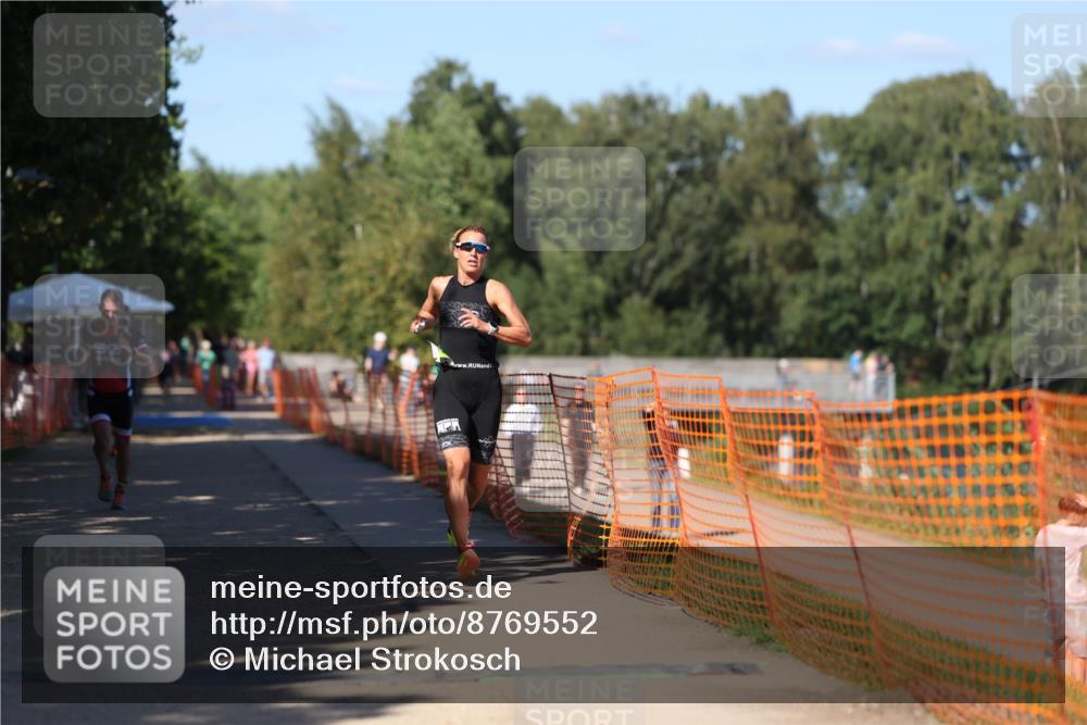 07.09.2025 - 19. Norderstedt Triathlon Michael Strokosch http://msf.ph/oto/8769552 07.09.2025 15:28:46 Laufen 469, 896, 982 meine-sportfotos.de