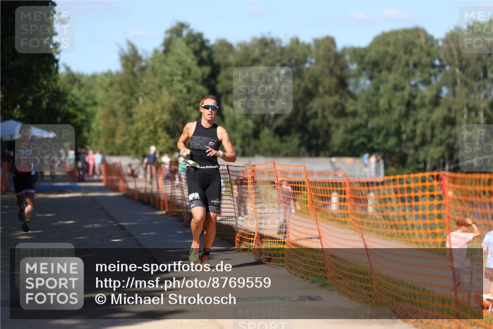 07.09.2025 - 19. Norderstedt Triathlon Michael Strokosch http://msf.ph/oto/8769559 07.09.2025 15:28:46 Laufen 469, 896, 982 meine-sportfotos.de