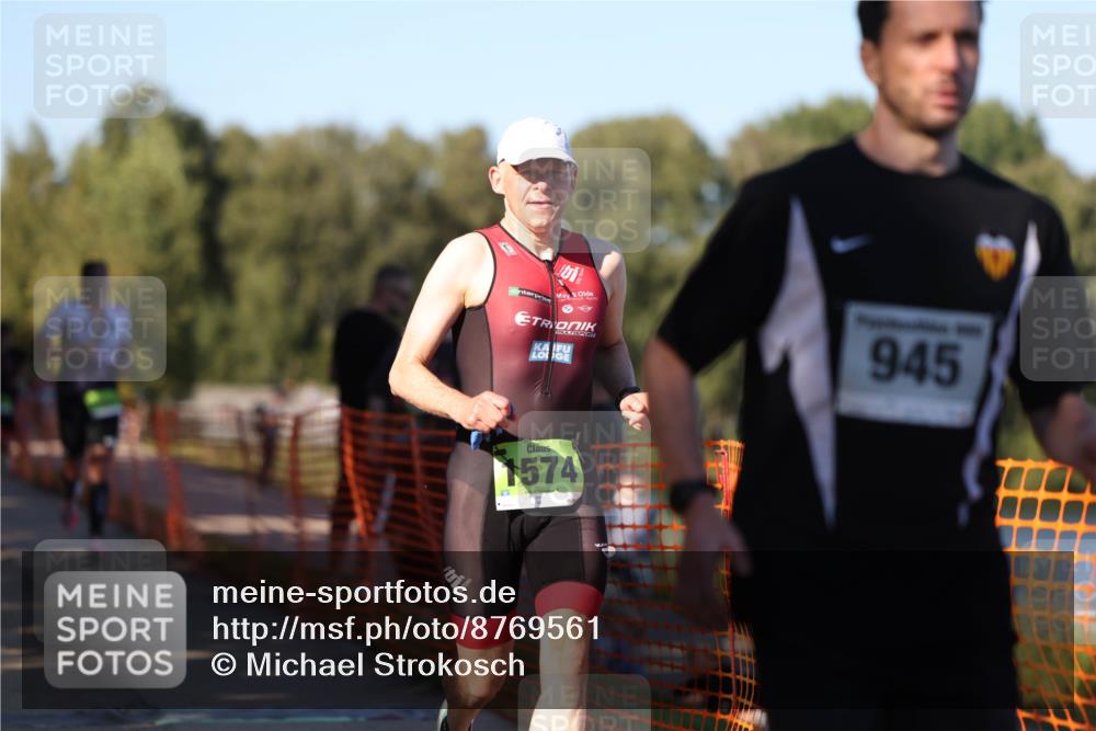 07.09.2025 - 19. Norderstedt Triathlon Michael Strokosch http://msf.ph/oto/8769561 07.09.2025 16:24:08 Laufen 945, 1085, 1551, 1552, 1574, 1580 meine-sportfotos.de