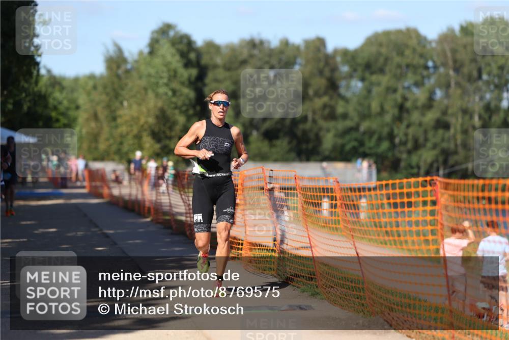 07.09.2025 - 19. Norderstedt Triathlon Michael Strokosch http://msf.ph/oto/8769575 07.09.2025 15:28:47 Laufen 469, 982 meine-sportfotos.de