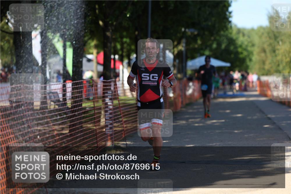 07.09.2025 - 19. Norderstedt Triathlon Michael Strokosch http://msf.ph/oto/8769615 07.09.2025 15:28:50 Laufen 469, 982 meine-sportfotos.de